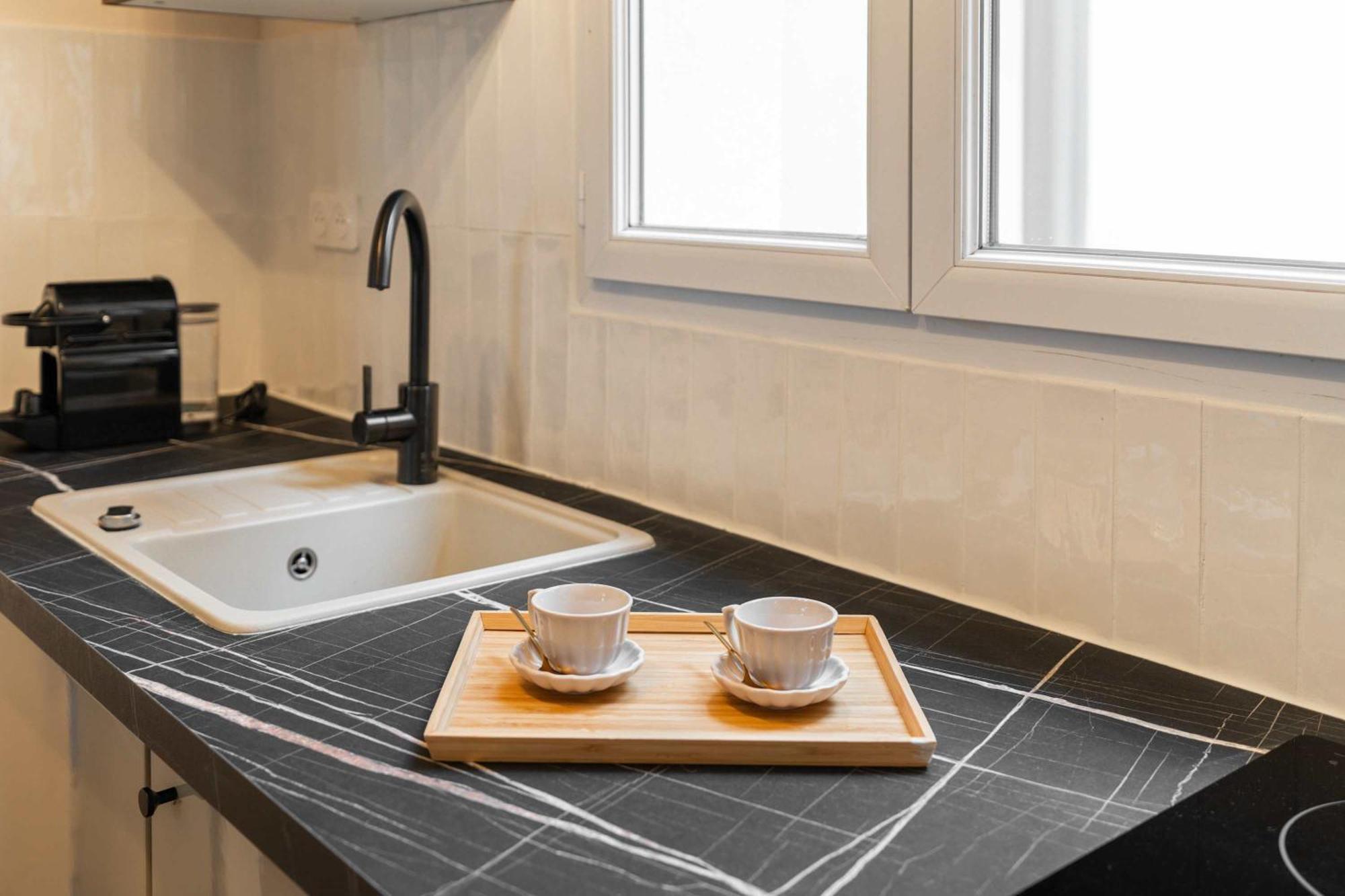 Family Apartment In パリ エクステリア 写真