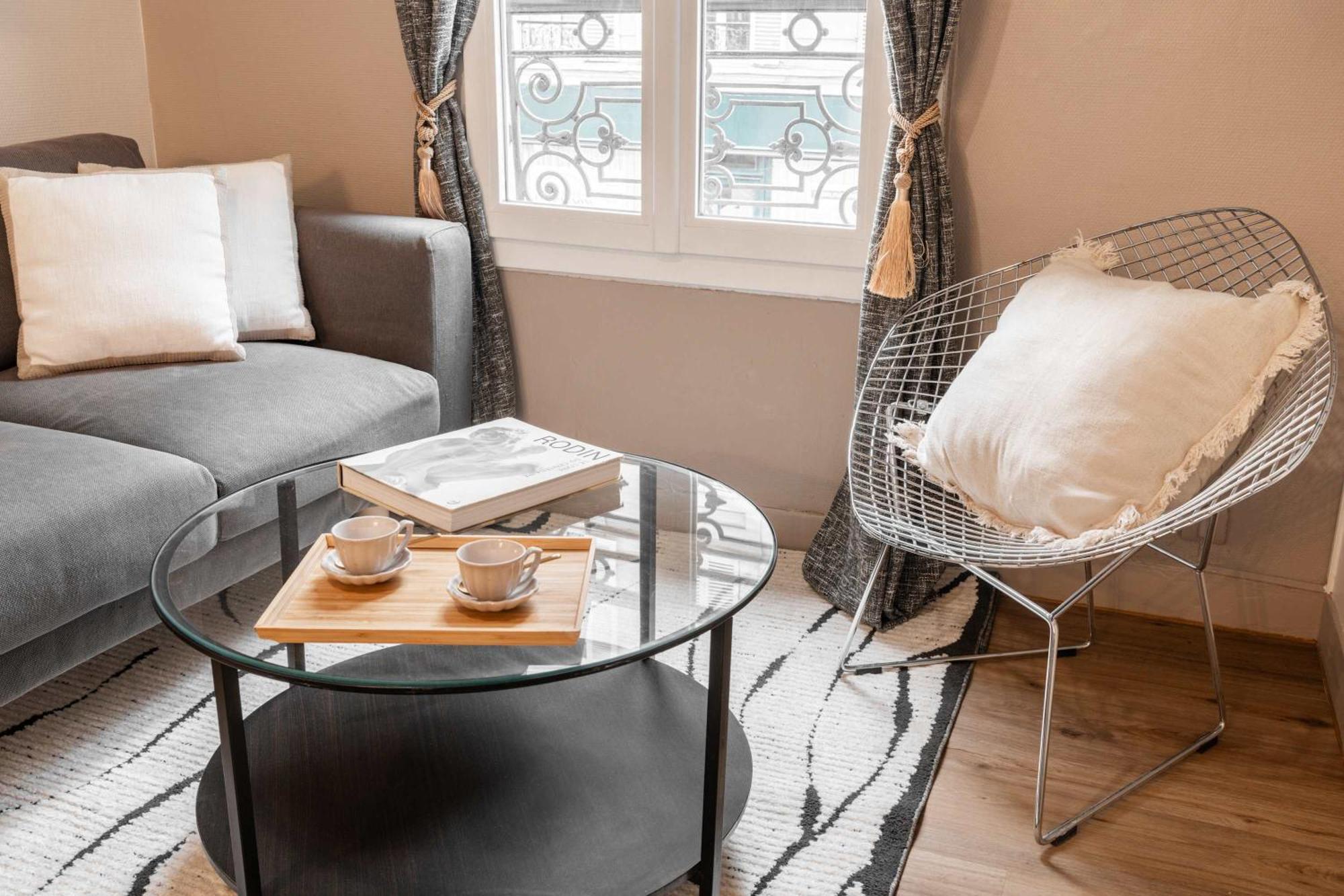 Family Apartment In パリ エクステリア 写真
